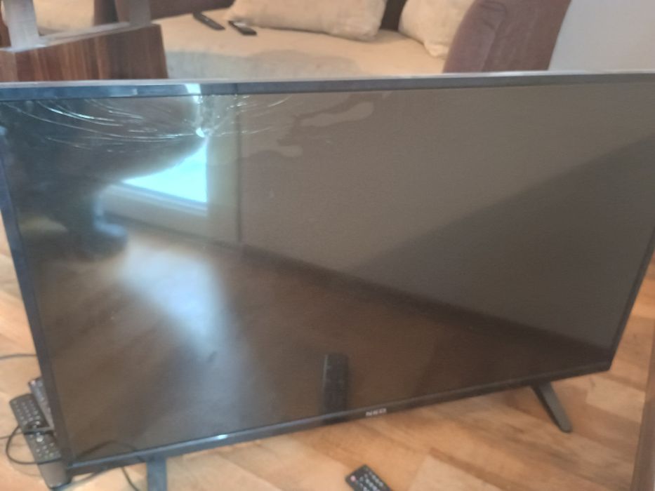 Tv NEO 43" за части