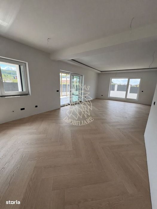 Casa Ultrafinisata 4 camere-teren 500mp-panouri fotovoltaice-Aerodrom