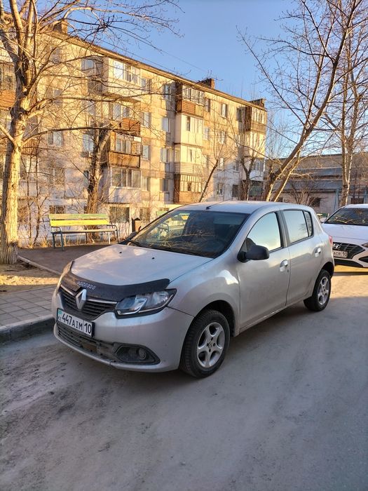 Продам Рено Сандеро 2