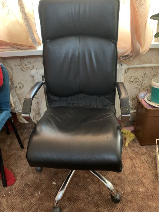 Распродажа!Угловой диван, кресло, шифоньер