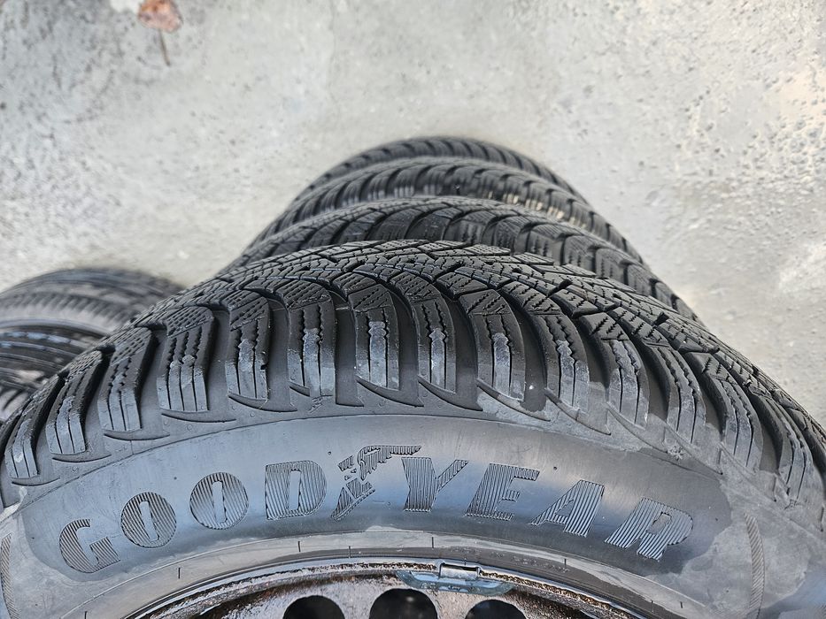 Зимни Гуми с Джанта 4бр  15  195/65/15 GOODYEAR