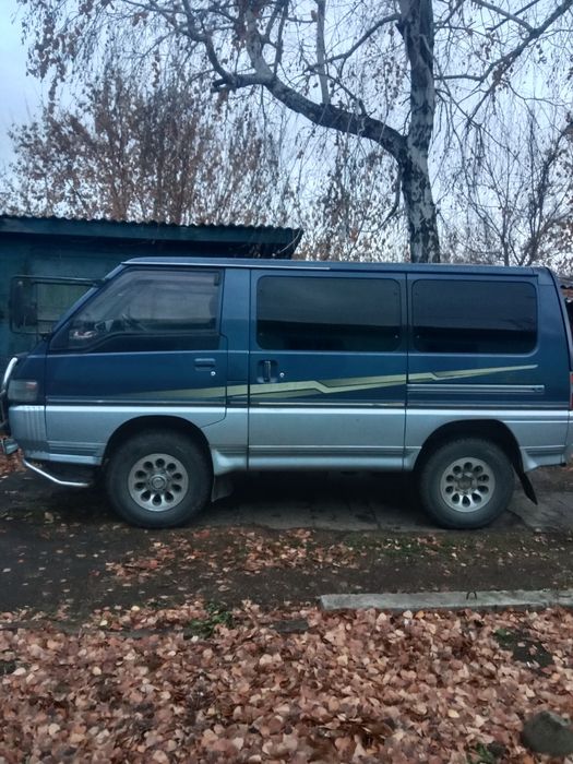 Продам Мицубиси Делика