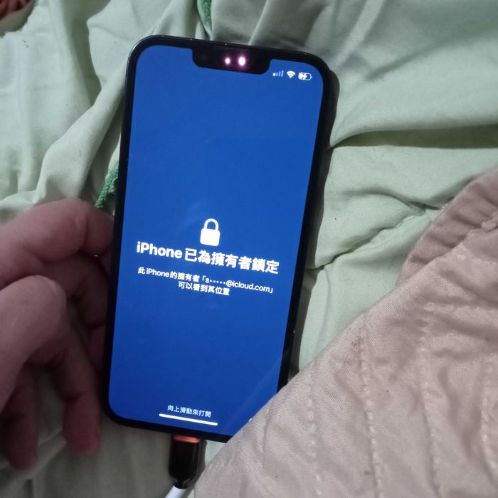 Iphone 13 за части. Activation lock