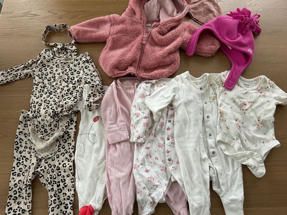 Голям лот бебешки дрехи за новородено момиче на Next, HM и други