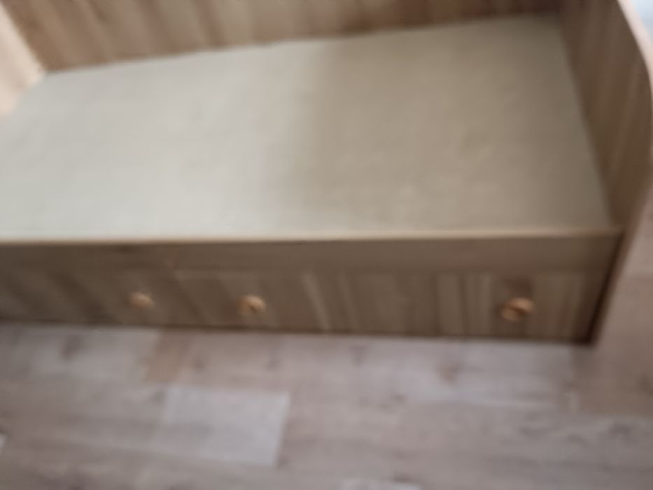 Продаю кровать для подростка