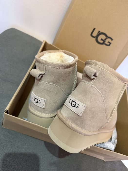 Ugg mini crem 39