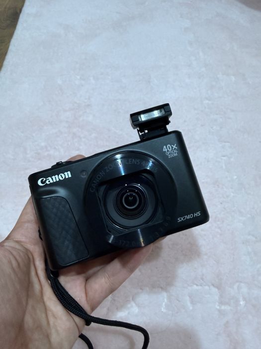 Canon PowerShot SX740 HS