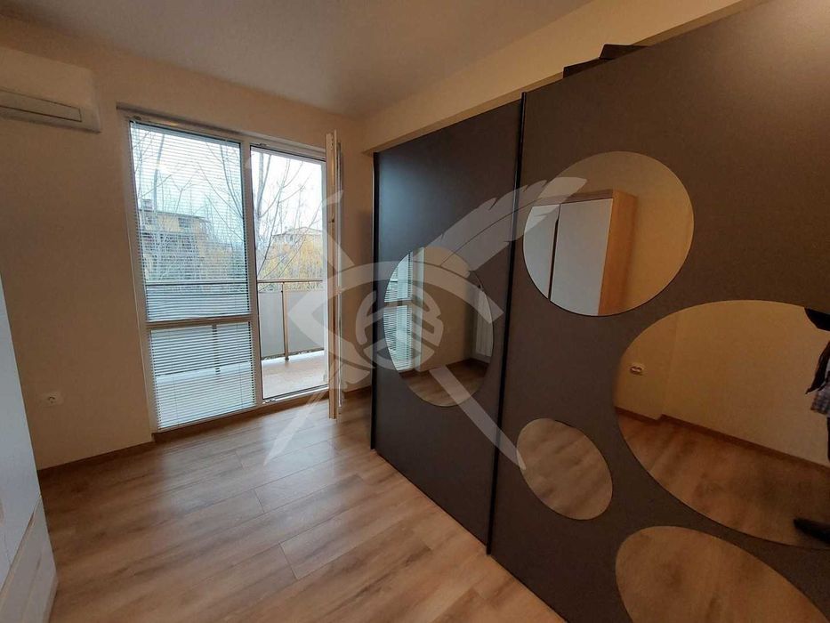 Дава се под наем Двустаен апартамент в София, Витоша - 75 кв.м за 648.21 € - Снимка #2