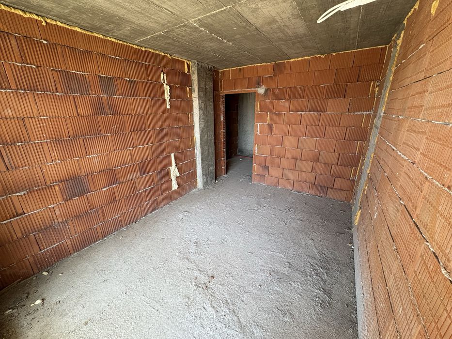 Двустаен Апартамент 74кв.м. с Акт 14, кв. Южен