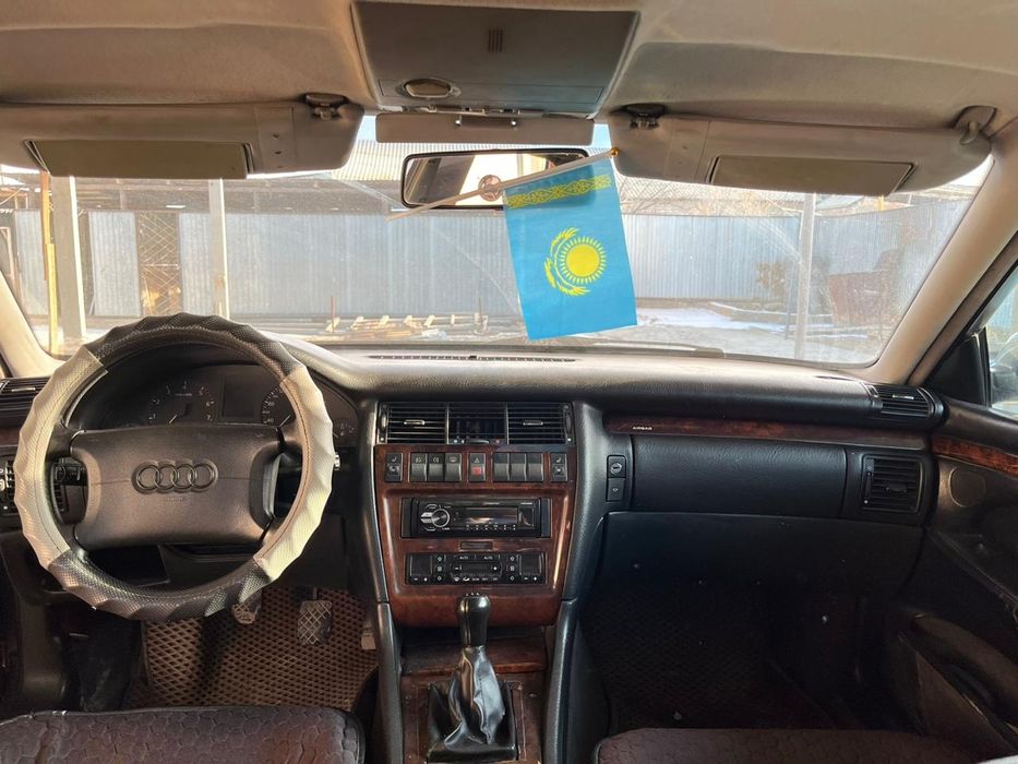 Ауди А8 98жылгы, тёмно-синий