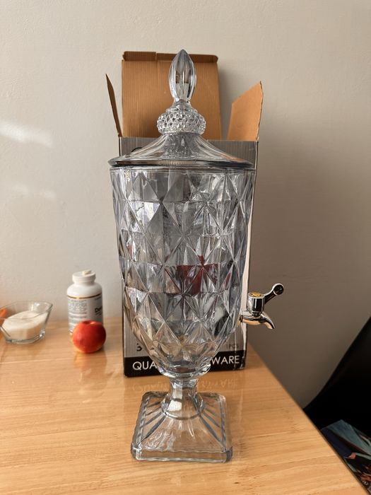 Лимонадница в серо-голубом оттенке.