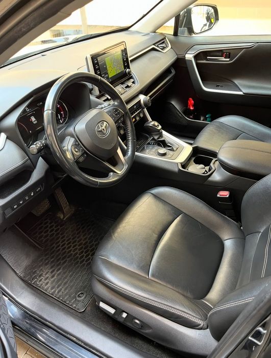 Toyota RAV4 2.0 benxina 4x4 camera 360