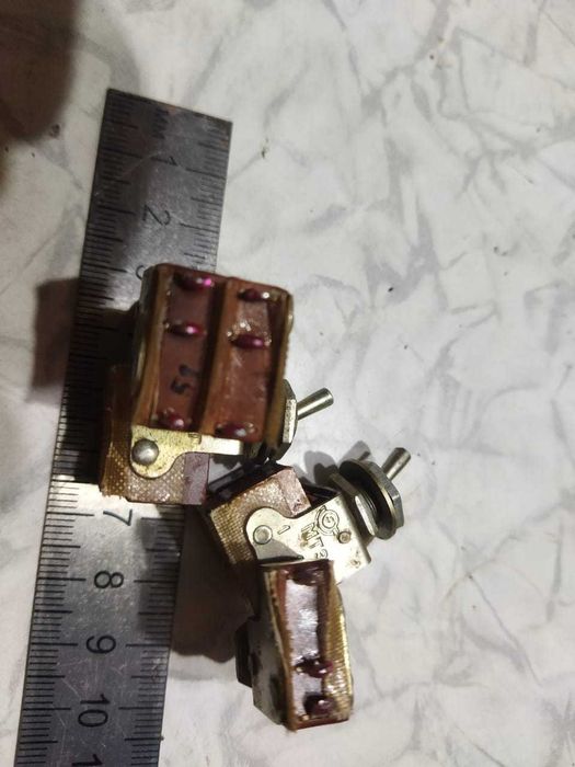 Тумблер-выключатель