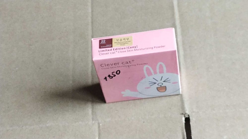 Пудра для лица Clever Cat Close Skin Moisturizing Powder