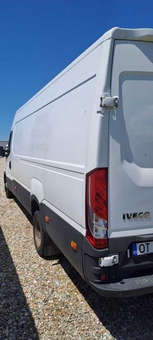 Autoutilitara Iveco Daily 35C16