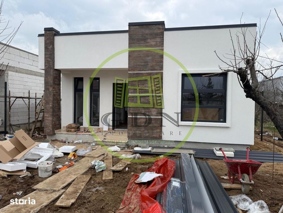 Casa plan parter, 300 mp teren, 90 mp utili, Pielesti- Oltenia Garden