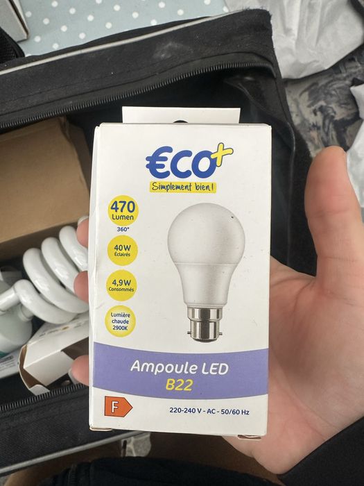 Becuri 150w,lumina rece,studio,softbox, etc