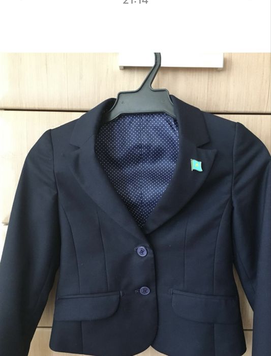 Продам школьную форму