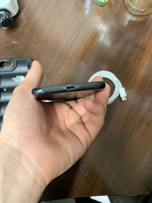 Айфон 7 в отличном состоянии