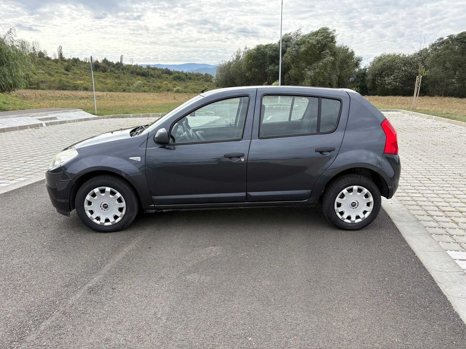 Dacia Sandero 1,4 mpi. An. 2009. Clima