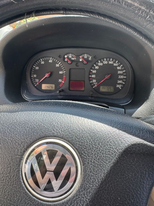 Volkswagen Golf 4 Variant 2.0 benzină, an 2001.