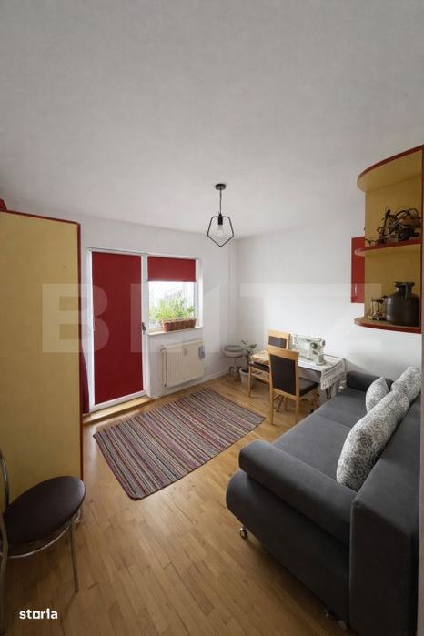 Apartament 4 camere, decomandat, 82 mp, 2 bai, etaj intermediar, Manas