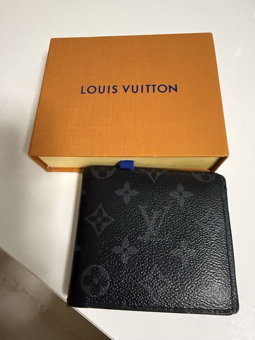 Louis Vuitton портфейл