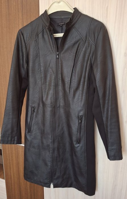 Дамско кожено, вталено манто черно