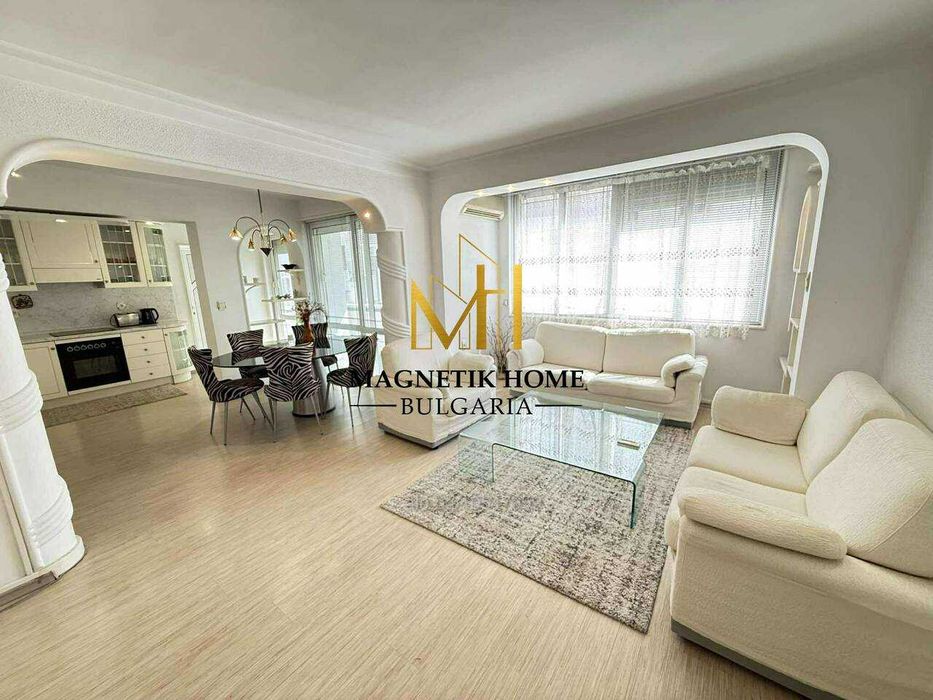 Многостаен апартамент с 3 спални до морската градина в супер център