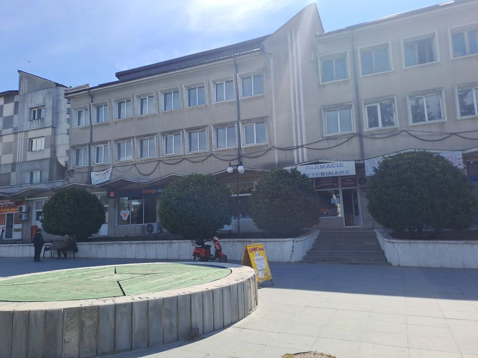 Spații de închiriat