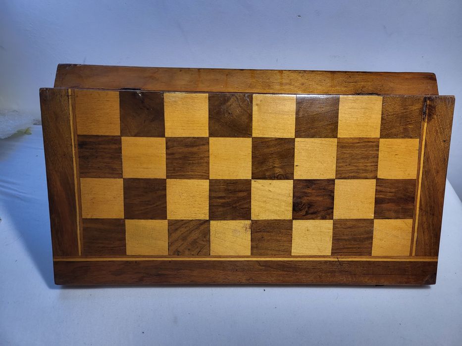 #9 Стар шах и табла