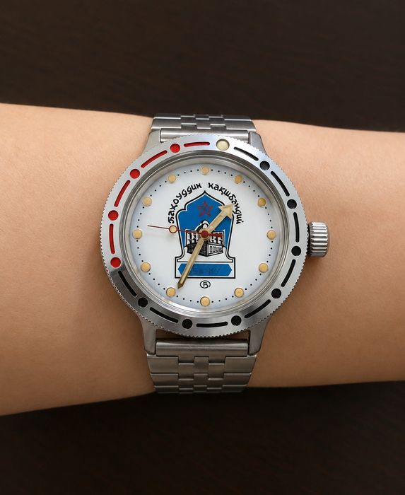 Срочно продаётся новые часы!