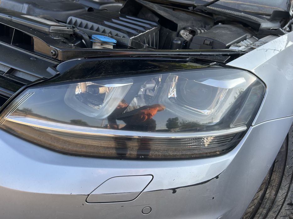 Far stânga xenon Volkswagen Golf 7