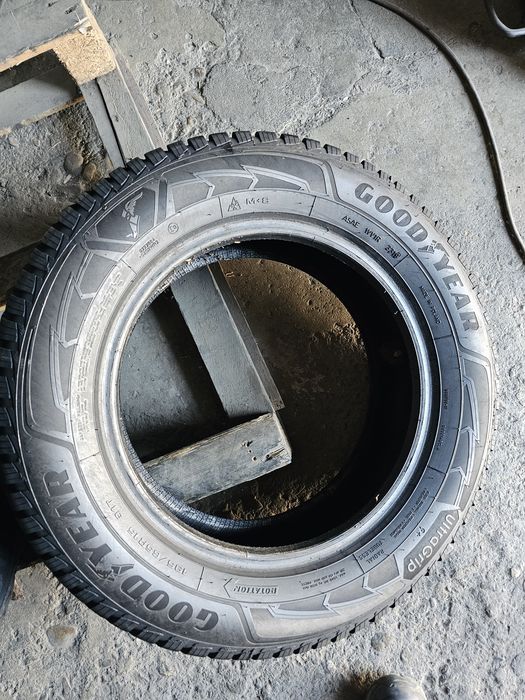4 anvelope iarna 195 65 15 Goodyear 7.9mm 2019