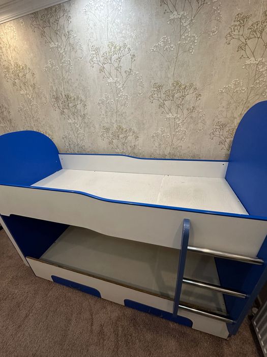 Двухярусная кровать!!!