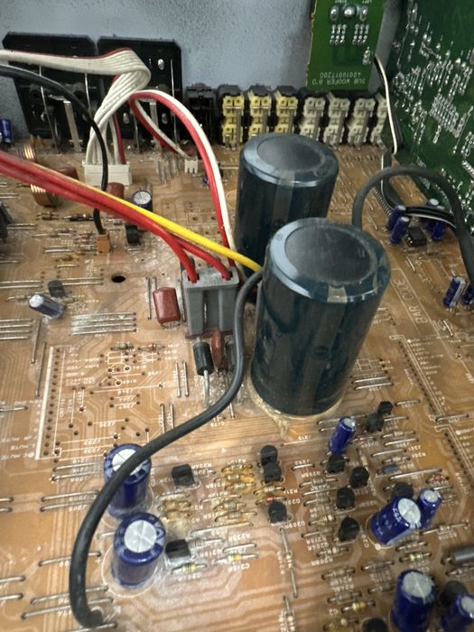 Stație amplificare DEFECTĂ . Harman kardon .
