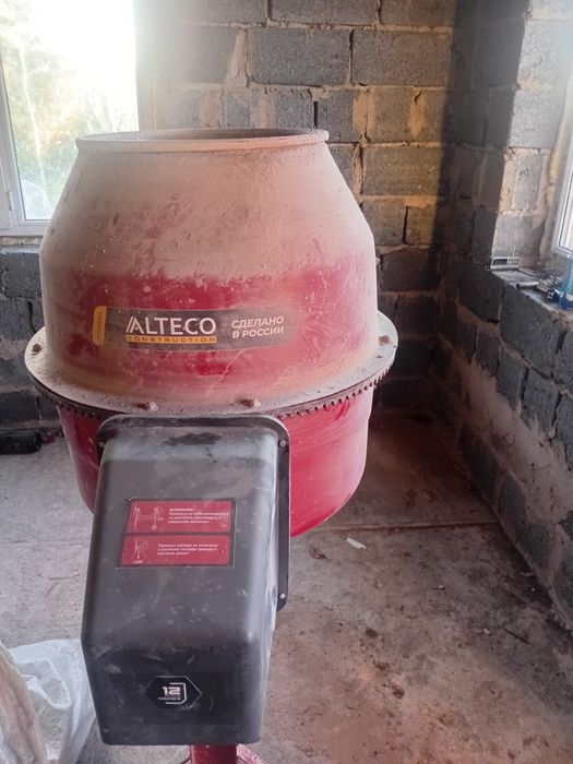 Продаётся бетона мешалка Алтеко