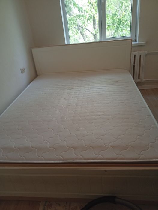 Продаеться кровать двухспальная