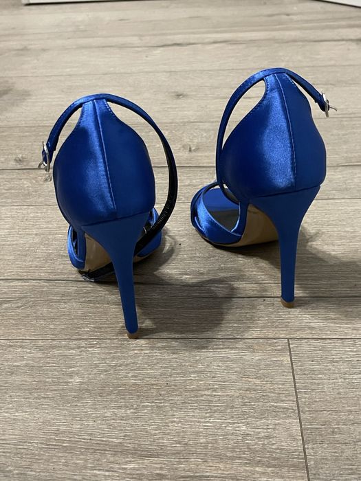 Вечерние босоножки