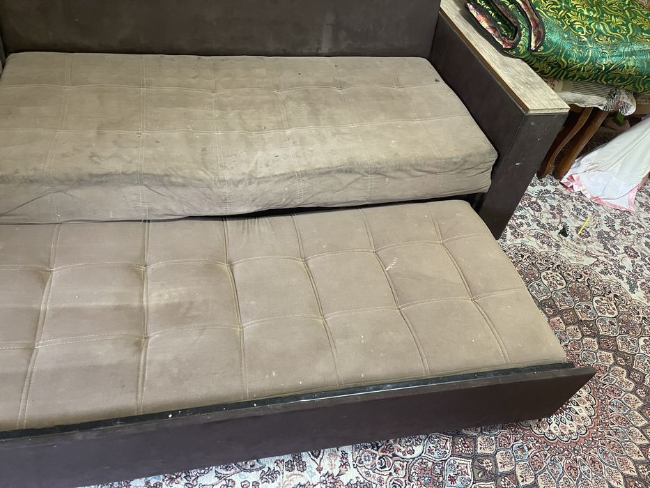 Диван б/ у келишилган нархларда килиб берамиз. Ишлатилинган,