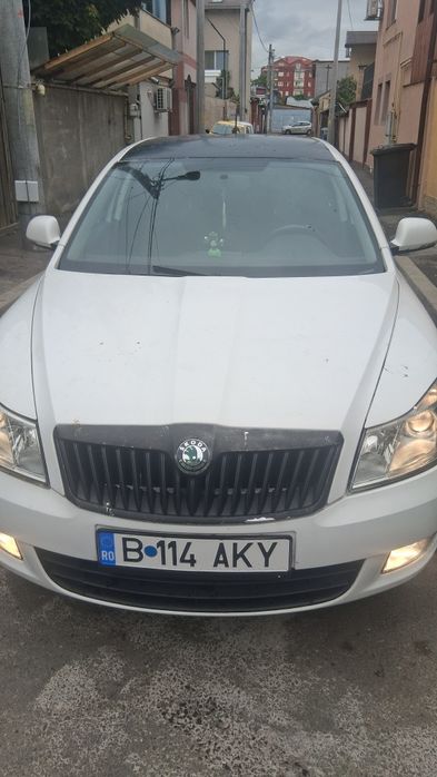 Vând SKODA Octavia 2 fl anul 2011 benzină și gaz.