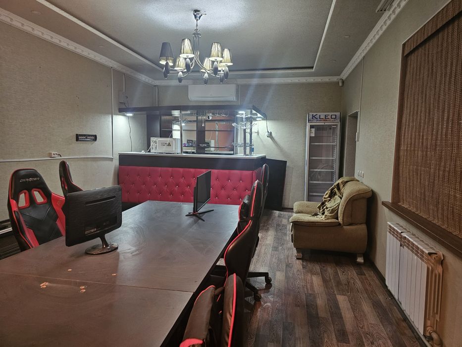 , компьютерный стол и бар