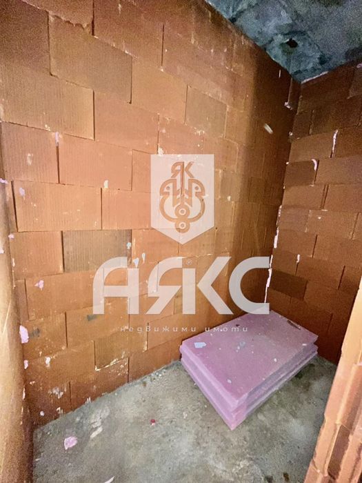 Тристаен апартамент в кв. Горна Баня