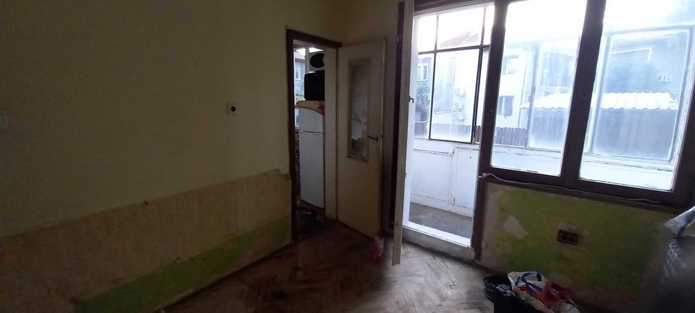 Продавам апартамент кв.Здравец