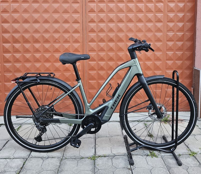 Електрически велосипед Trek FX+ 7 Midstep 2024г. / 500 км / оригинално зарядно TQ / като нов