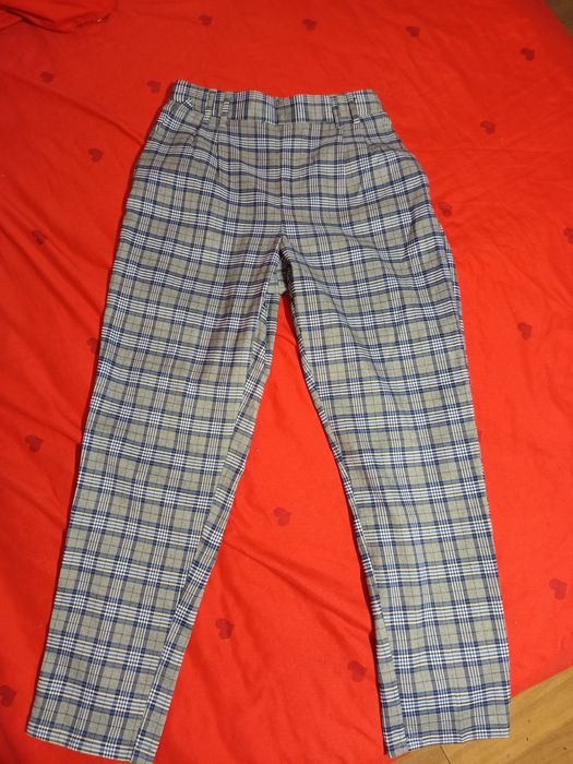 Pantaloni damă, carouri