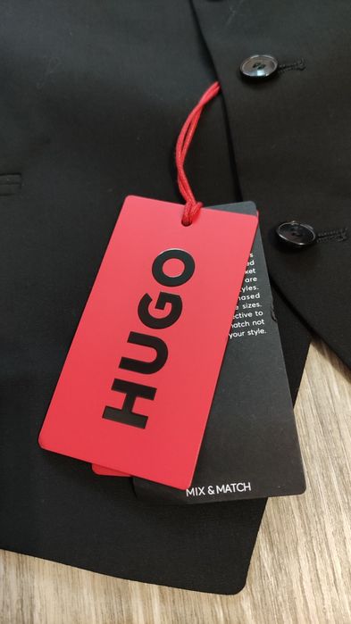 Нов HUGO size 42(uk52) мъжки елегантен елек официален