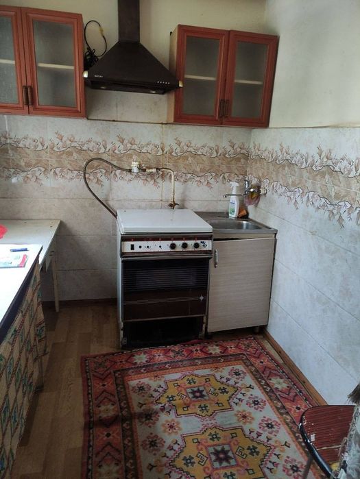 Продается квартира Феруза,Кинотеатр феруза, гинекология 3/1/4