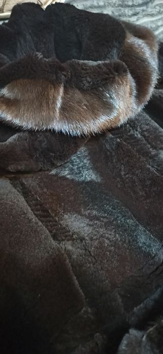 Продам Шубу из меха бобра