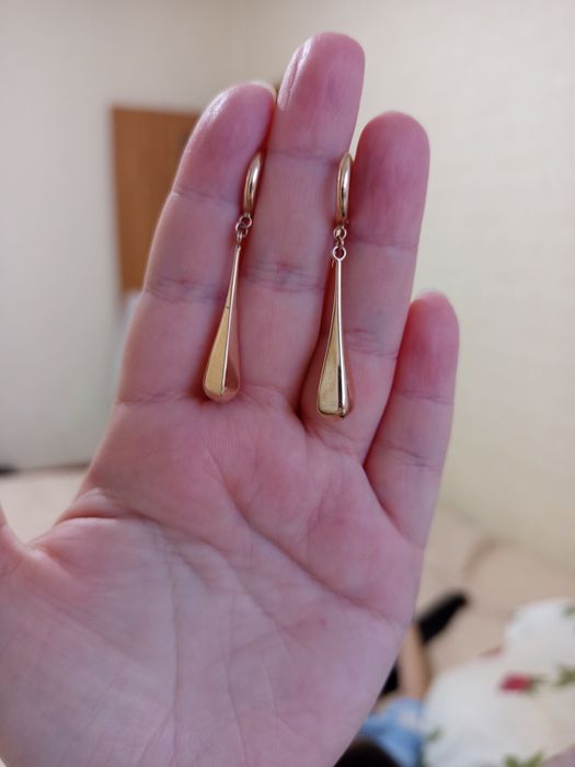 Золотые висячие серьги